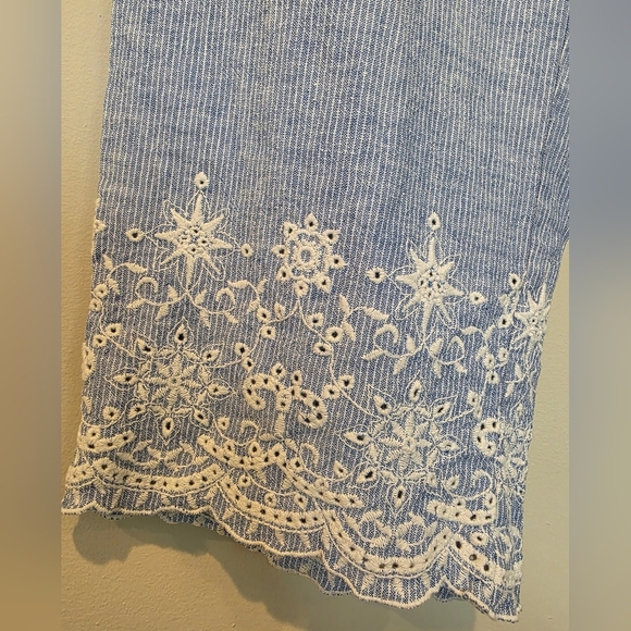 Chicos Size 2 (12) Pismo Beach Stripe Linen Blend Straight Pant Embroidered Hem - Picture 2 of 9